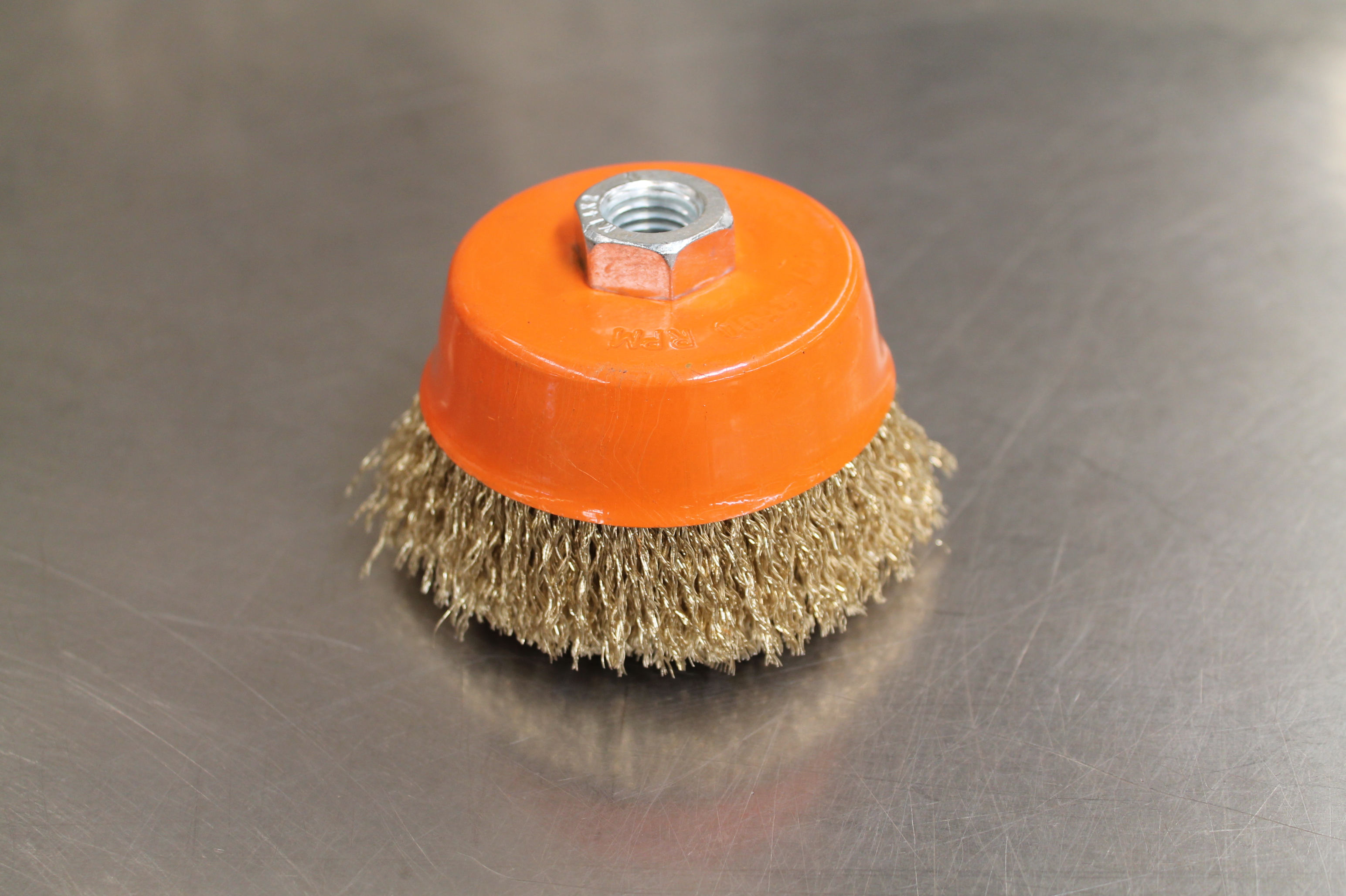 Toro Saçaklı Çanak Fırçalar (0,30 mm Ondüleli Çelik Tel)